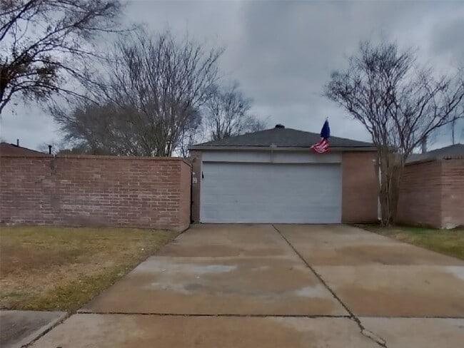 property at 16006 Camino Del Sol Dr