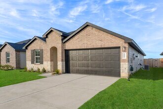 30906 Rockstock Rd in Fulshear, TX - Building Photo - Building Photo