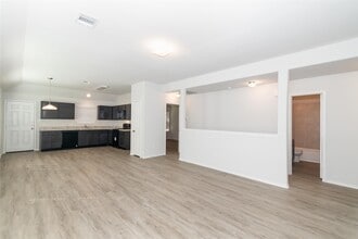 8814 Doris Oaks Cir in Houston, TX - Building Photo - Building Photo