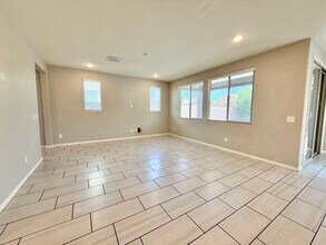 6803 N 88th Dr in Glendale, AZ - Building Photo - Building Photo