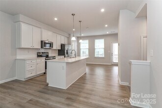 5038 Springarn Ct in Charlotte, NC - Building Photo - Building Photo