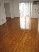 1356 Royalty Ct in Lexington, KY - Building Photo