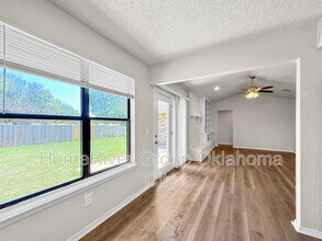 216 Oak Tree Dr in Midwest City, OK - Building Photo - Building Photo