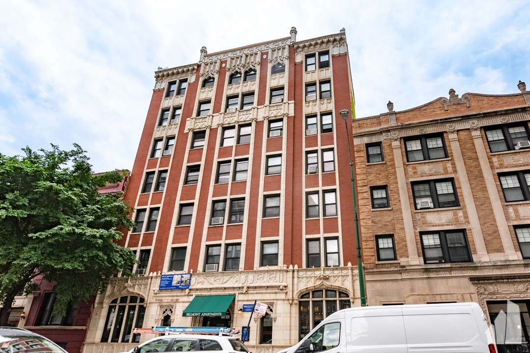 525 W Belmont Ave, Unit 3A in Chicago, IL - Foto de edificio