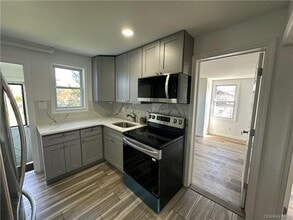 68 Massachusetts Ave in Congers, NY - Building Photo - Building Photo