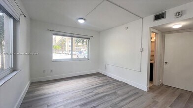 7730 Camino Real, Unit F108 in Miami, FL - Foto de edificio - Building Photo