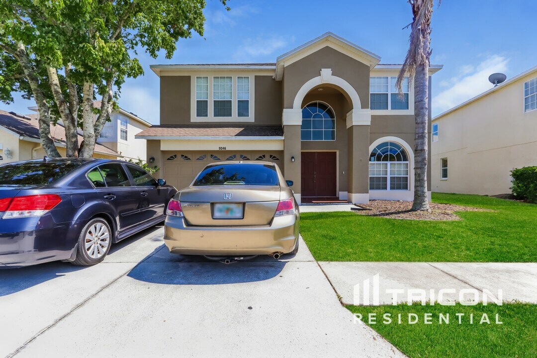 9046 Tollison Loop in Land O Lakes, FL - Building Photo