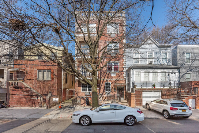 25-34 36th St in Astoria, NY - Building Photo - Primary Photo