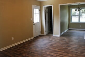 1600 Mazor Dr in Columbus, GA - Building Photo - Building Photo