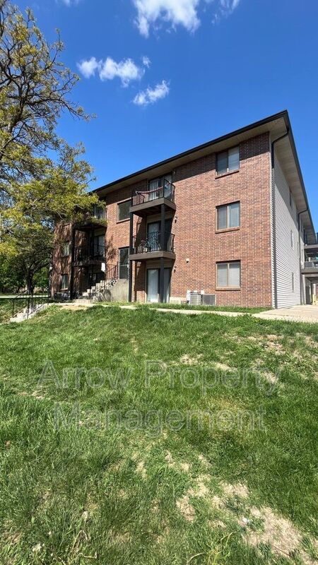 property at 3405 Holdrege St