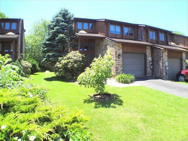 property at 1730 Falcon Dr