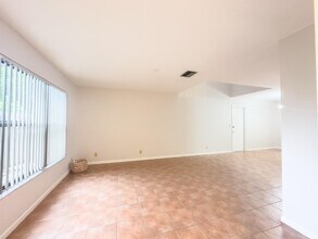 115 N Palmway in Lake Worth Beach, FL - Building Photo - Building Photo