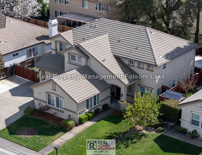 property at 6826 Lincoln Ave