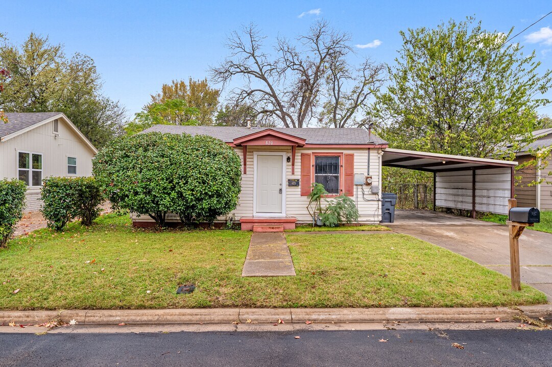 820 Pecan Ave in Waco, TX - Building Photo