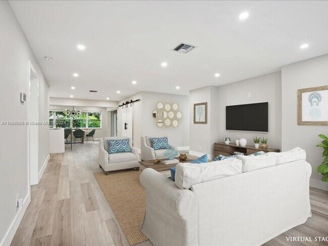 2932 NW 8th Ave in Wilton Manors, FL - Building Photo - Building Photo