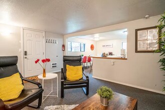 323 N 46th St in Seattle, WA - Building Photo - Building Photo