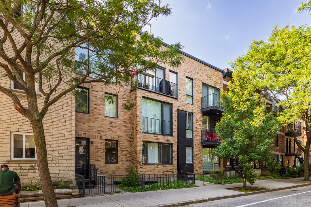 807 Roy Rue E in Montréal, QC - Building Photo