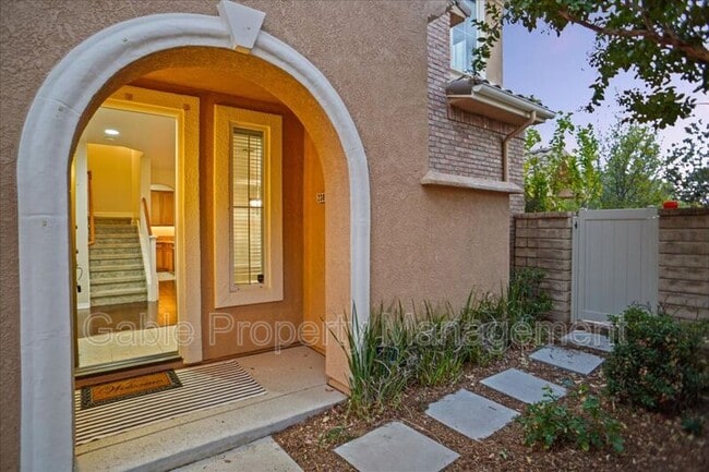 23804 Brescia Dr in Santa Clarita, CA - Building Photo - Building Photo