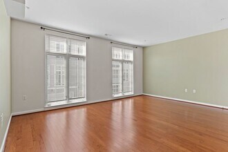 3030 Meridian Cmns in Mechanicsburg, PA - Foto de edificio - Building Photo