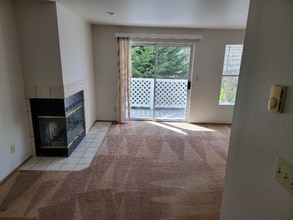 10545 Greenwood Ave N in Seattle, WA - Building Photo - Building Photo