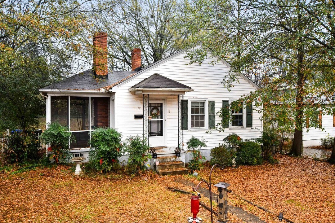 17 Druid St in Greenville, SC - Building Photo