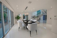 261 189th St in Sunny Isles Beach, FL - Foto de edificio - Building Photo