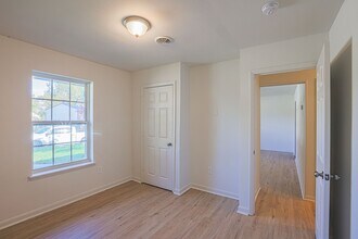 821 Johahn Dr in Westminster, MD - Building Photo - Building Photo