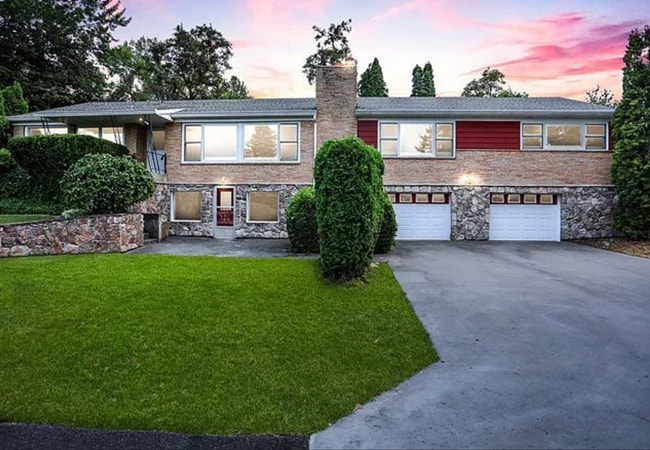 property at 1010 S Calvin Rd