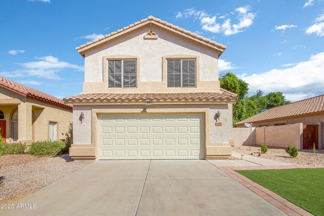 7396 W Tonopah Dr in Glendale, AZ - Building Photo
