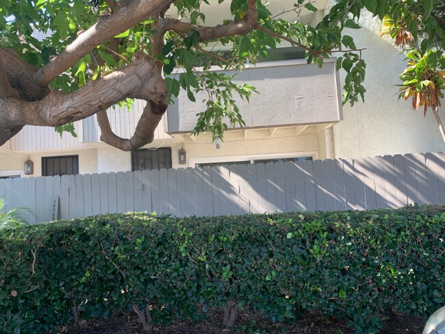 16765 Barefoot Cir in Huntington Beach, CA - Building Photo - Building Photo
