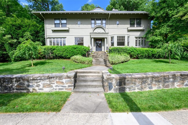 property at 25 Highbrook Ave