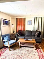 98 Grant St in Burlington, VT - Building Photo