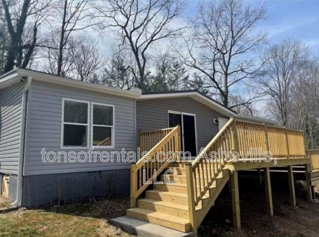 property at 70 Woodscape Dr