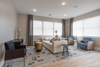 South Rice Apartments in Houston, TX - Building Photo - Interior Photo