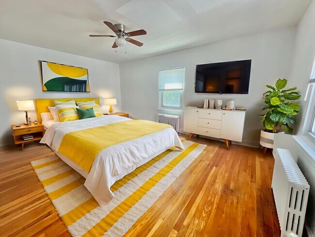 220 Allison St NW, Unit 206 in Washington, DC - Building Photo - Building Photo