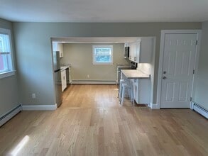 206-208 Mammoth Rd in Lowell, MA - Building Photo - Building Photo