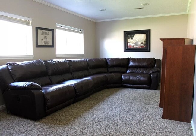 3061 N 1300 E in Layton, UT - Building Photo - Building Photo