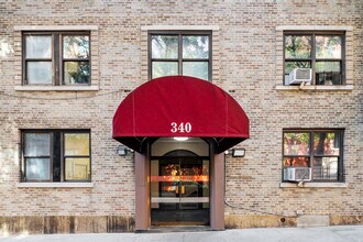 340 E 63rd St in New York, NY - Foto de edificio - Building Photo