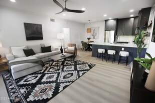 7009 E Acoma Dr in Scottsdale, AZ - Building Photo