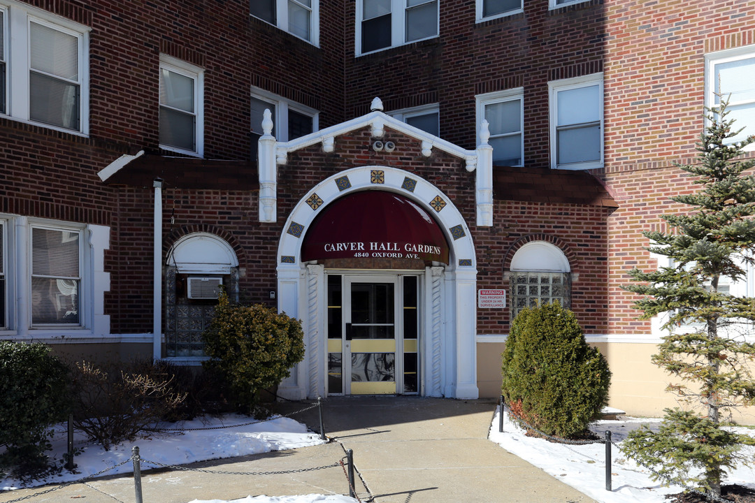 Carver Hall Gardens in Philadelphia, PA - Foto de edificio