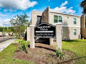Oakwood Villa in Jacksonville, FL - Foto de edificio - Building Photo