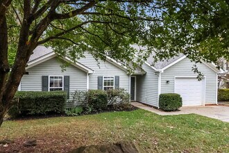 7039 Lowen Rd in Charlotte, NC - Building Photo - Building Photo