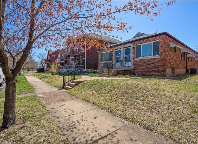 4976 Oleatha Ave in St. Louis, MO - Building Photo - Building Photo