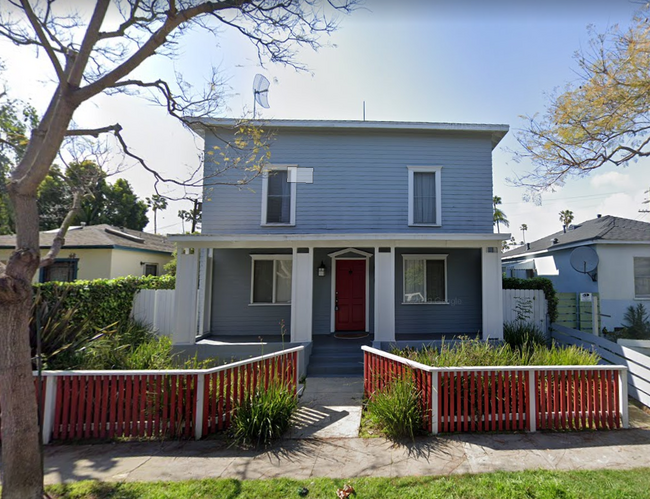 651 Angelus Pl in Venice, CA - Building Photo - Building Photo