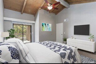 21372 Brookhurst St, Unit 128 in Huntington Beach, CA - Building Photo
