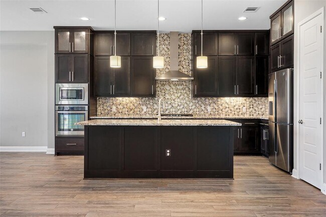 5004 Mandevilla Dr in Austin, TX - Building Photo - Building Photo