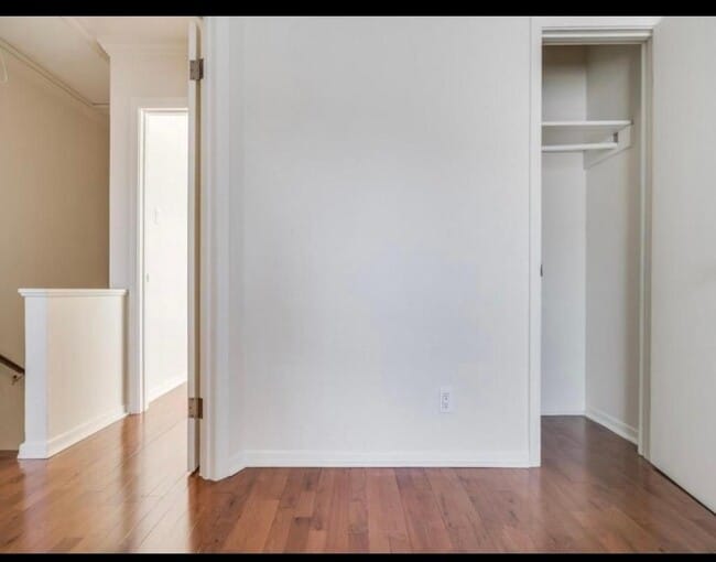 4704 Abbott Ave in Dallas, TX - Foto de edificio - Building Photo