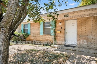 1209 NW 3rd Ave in Mineral Wells, TX - Building Photo - Building Photo