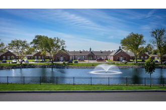 Fairfield Townhomes at Islip in Central Islip, NY - Building Photo - Building Photo