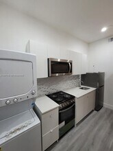 734 SW 4th St in Miami, FL - Building Photo - Building Photo